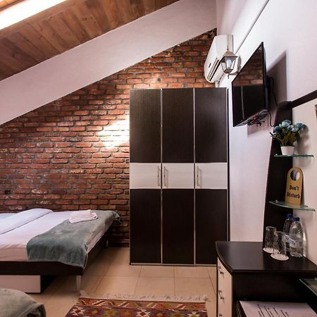Accent Hotel Тбилиси Екстериор снимка