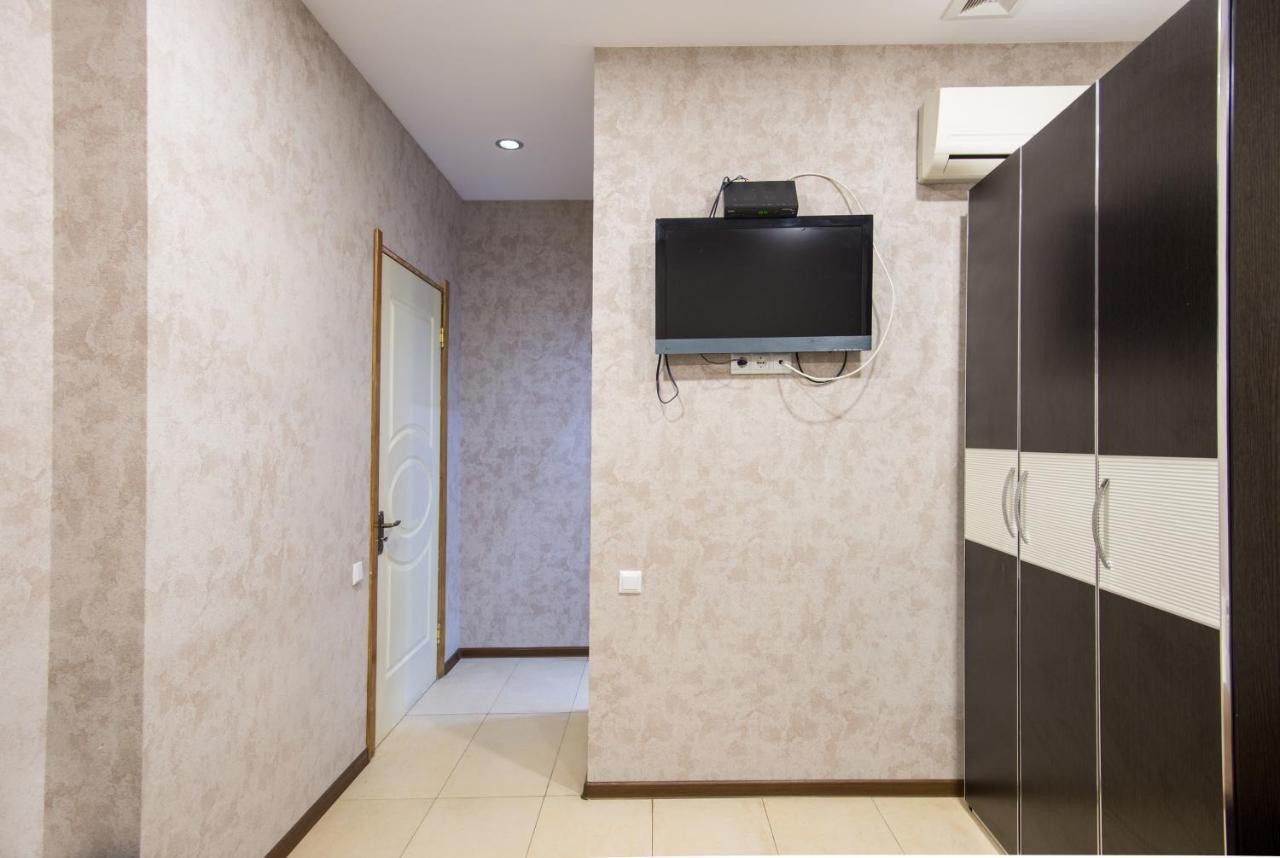 Accent Hotel Тбилиси Екстериор снимка