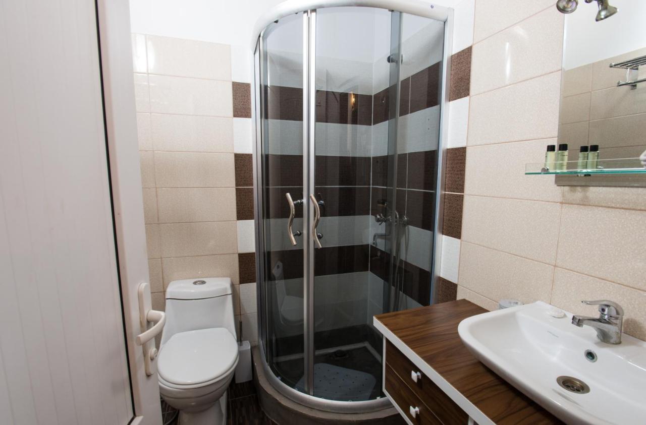 Accent Hotel Тбилиси Екстериор снимка